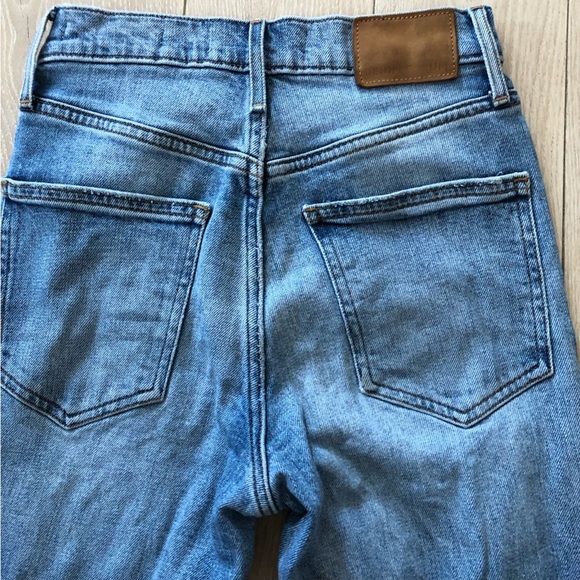 Aritzia Denim Forum The Arlo High Rise Straight Jeans Light Wash Size 23 - Picture 10 of 15